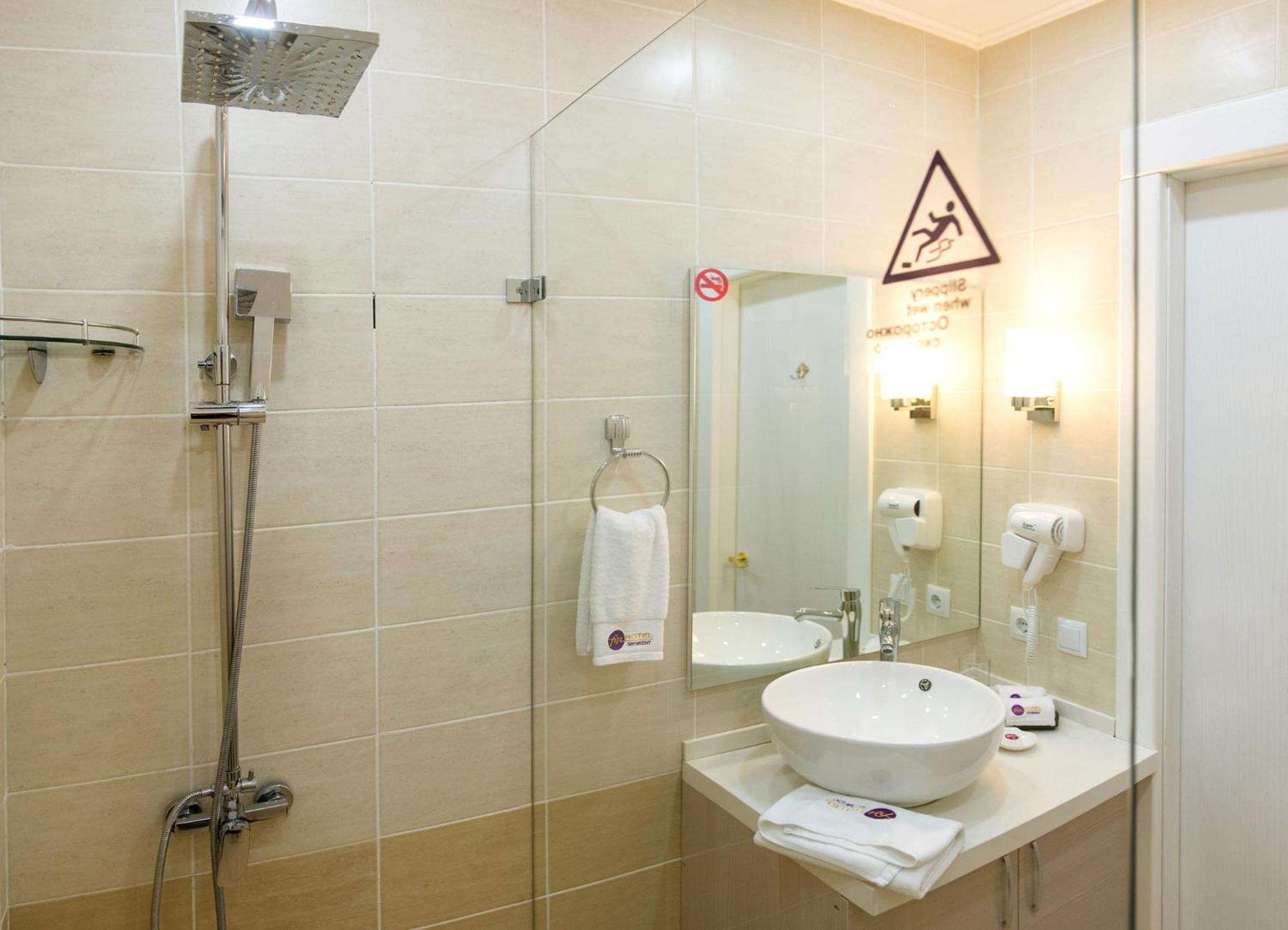 Hotel Fn Chimkent Extérieur photo